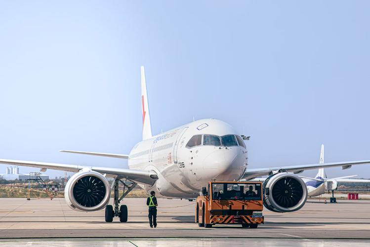 中國(guó)東方貨運(yùn)航空?qǐng)D片高清中國(guó)東方航空貨運(yùn)飛機(jī)圖片
